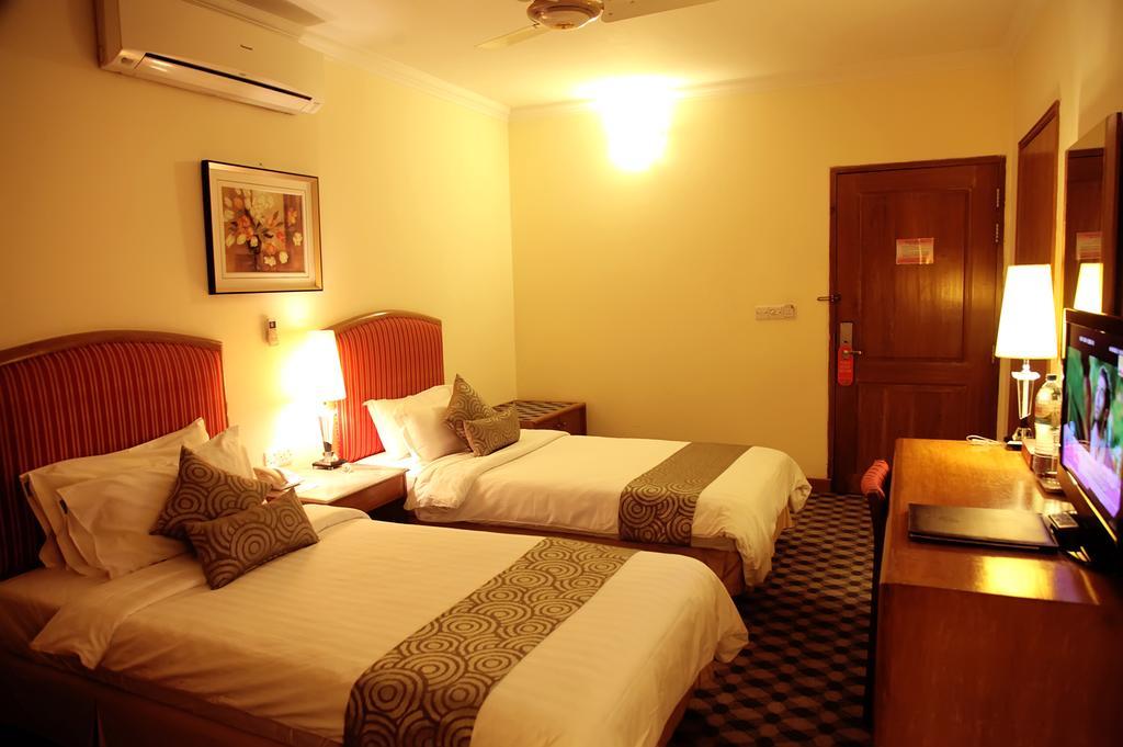 Hotel Swiss Garden ธากา ภายนอก รูปภาพ