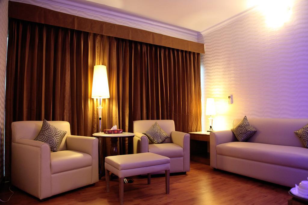 Hotel Swiss Garden ธากา ภายนอก รูปภาพ